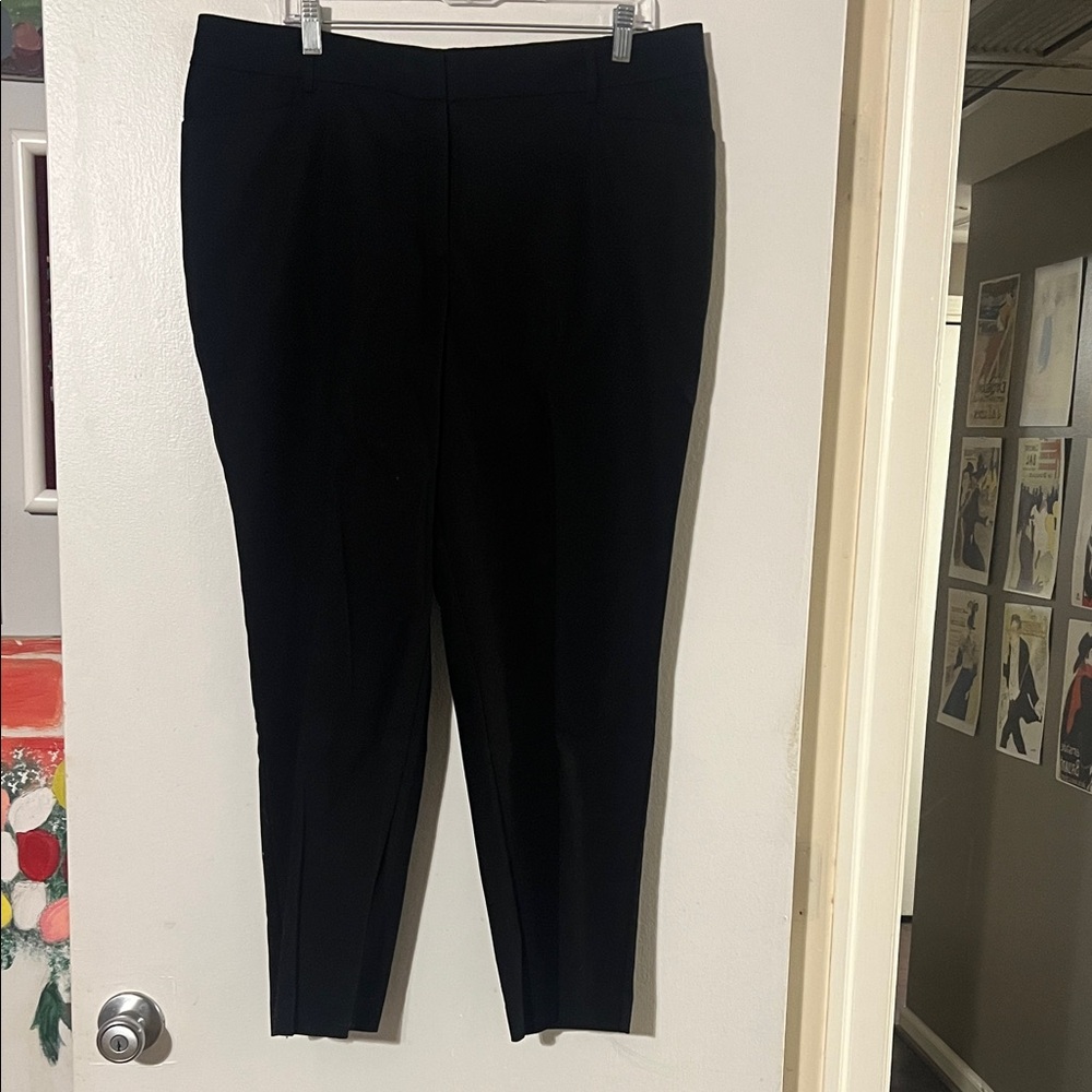 Dana Buchman black flat front trousers